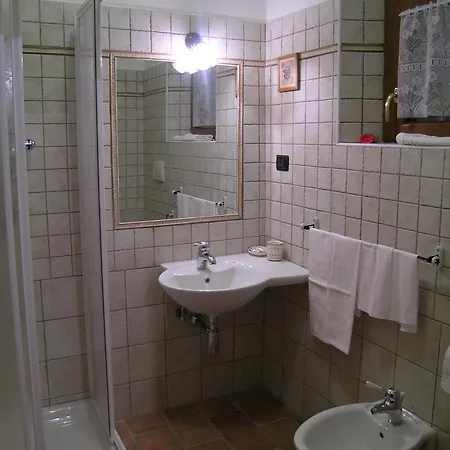 Les Nocleg ze śniadaniem 3*