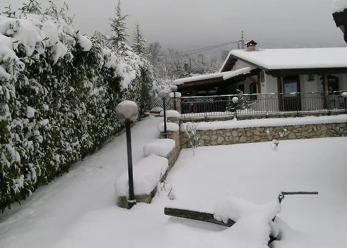 Les לינה וארוחת בוקר 3*