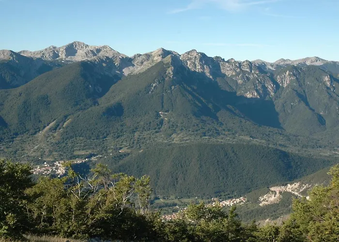 לינה וארוחת בוקר Les