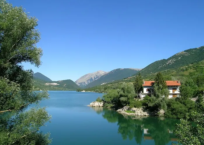 לינה וארוחת בוקר Les 3*