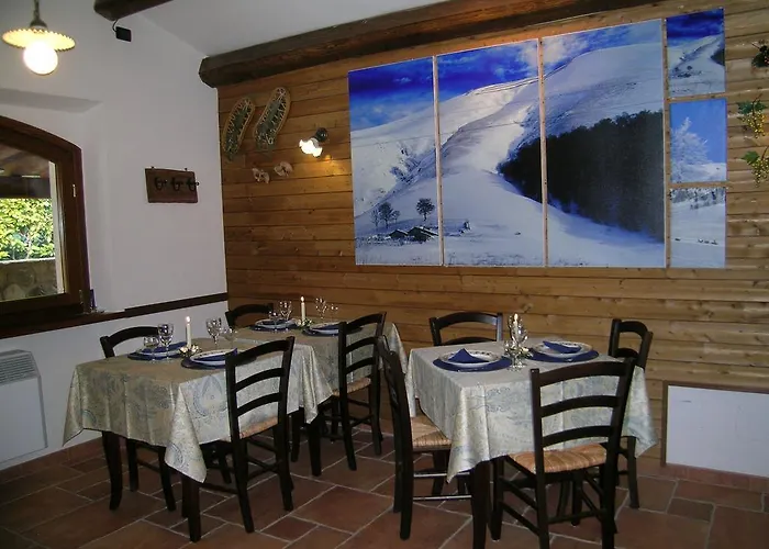 לינה וארוחת בוקר Les