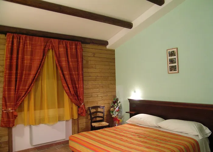 Les לינה וארוחת בוקר 3*